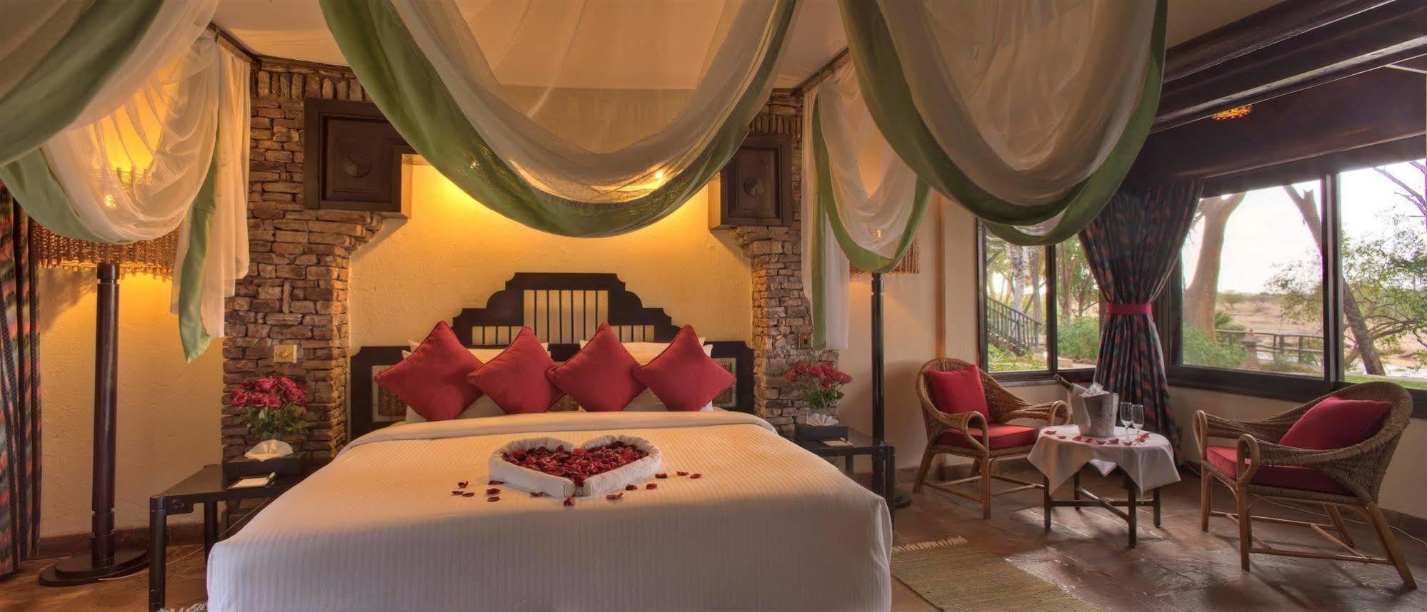 ארצ'רס פוסט Sarova Shaba Game Lodge מראה חיצוני תמונה