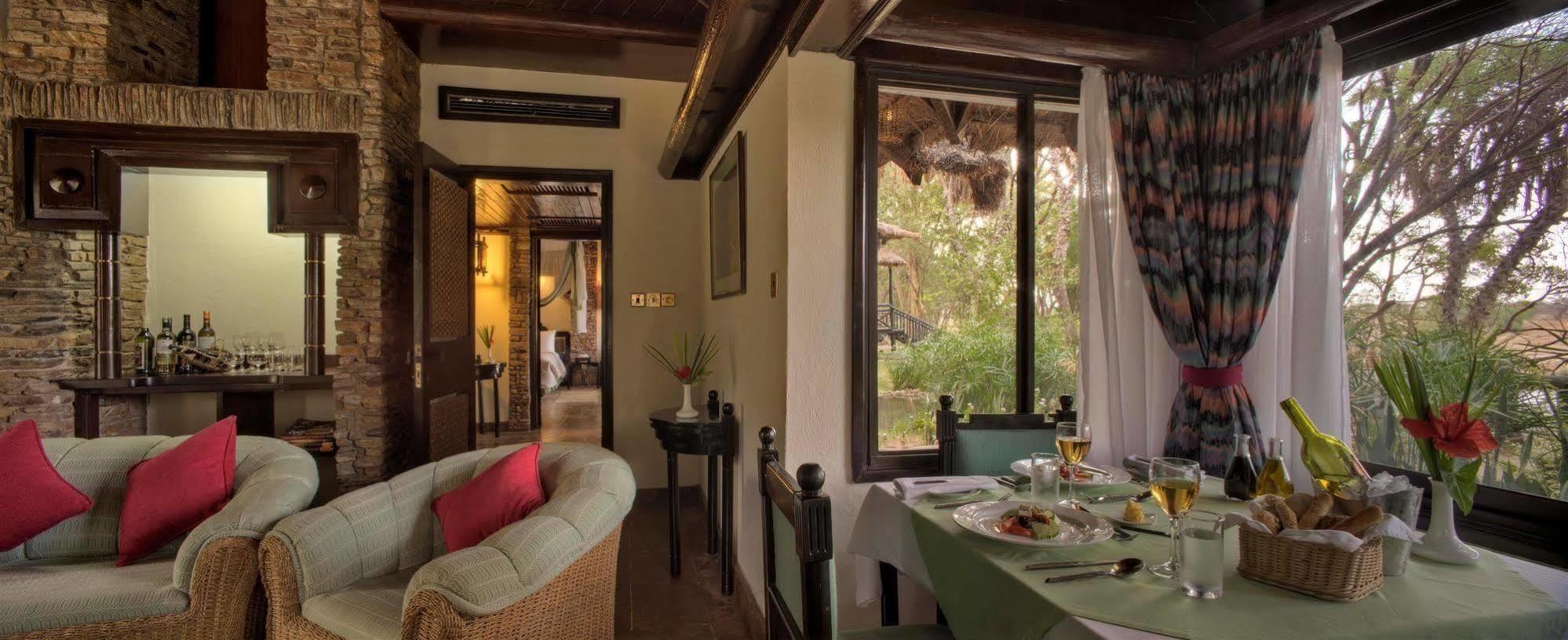 ארצ'רס פוסט Sarova Shaba Game Lodge מראה חיצוני תמונה