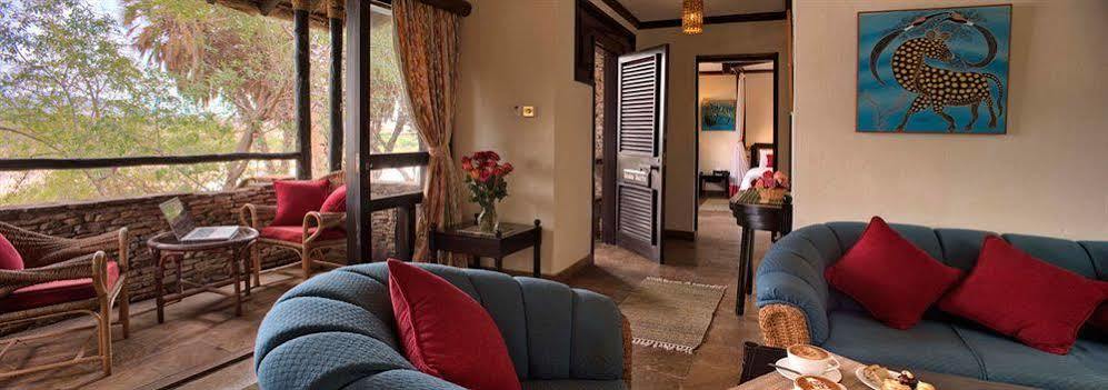 ארצ'רס פוסט Sarova Shaba Game Lodge מראה חיצוני תמונה